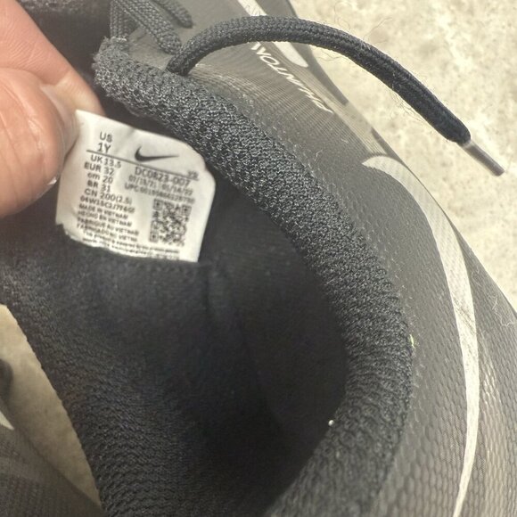 Nike Phantom GT2 Club Youth Boy's Soccer Cleats Shoes Size 1Y DC-0822-007 - Picture 7 of 7